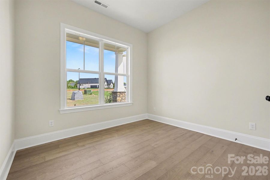 Spacious, unfurnished interior of a new home in Edmunds Farm, Clover (Image 20).