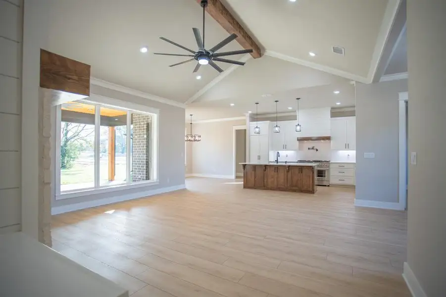 Spacious, unfurnished interior of a new home in , Tyler (Image 35).