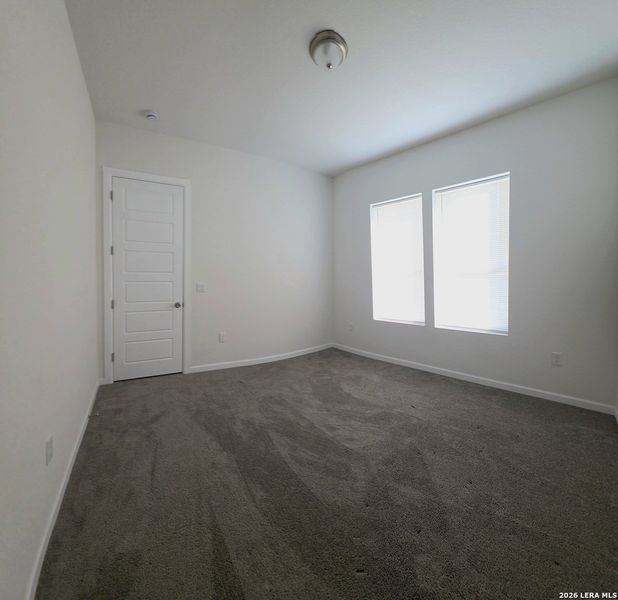Spacious, unfurnished interior of a new home in , San Antonio (Image 31).