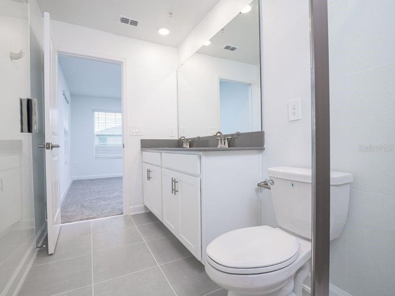 Furnished interior view inside a new home in , Orlando (Image 13).