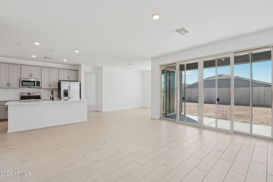 7-web-or-mls-W Bajada Rd-S2802-007