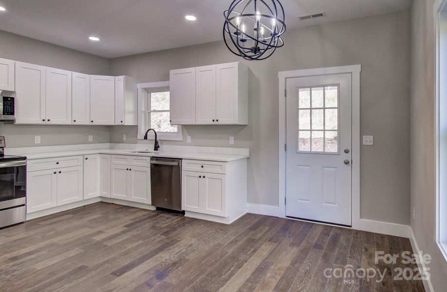 Spacious, unfurnished interior of a new home in , Asheville (Image 7).