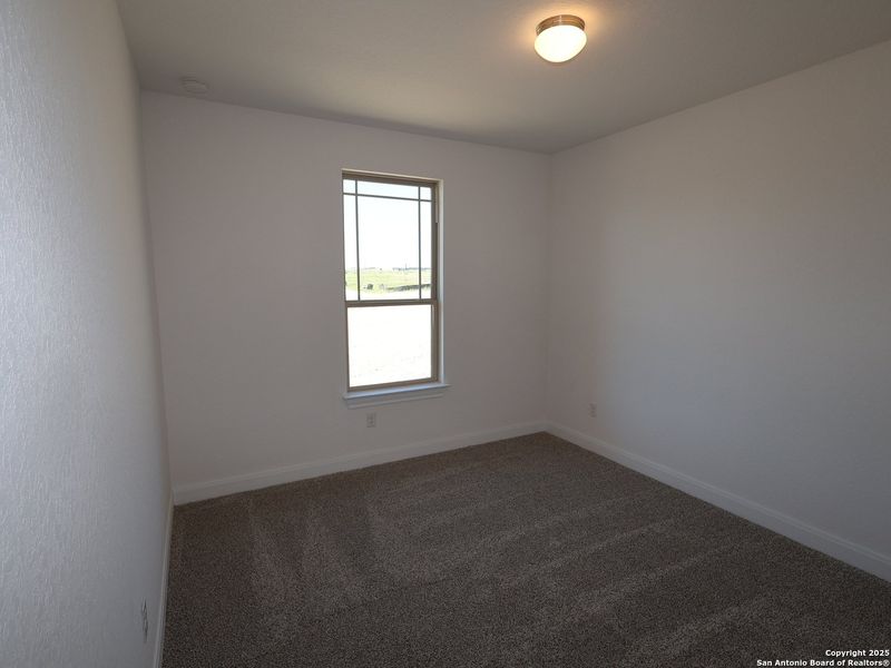 Spacious, unfurnished interior of a new home in Everly Estates, San Antonio (Image 10).