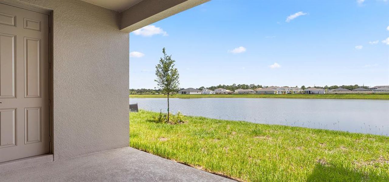 Exterior details and patio area of a home in The Crossings - Single-Family Homes, St. Cloud (Image 3).