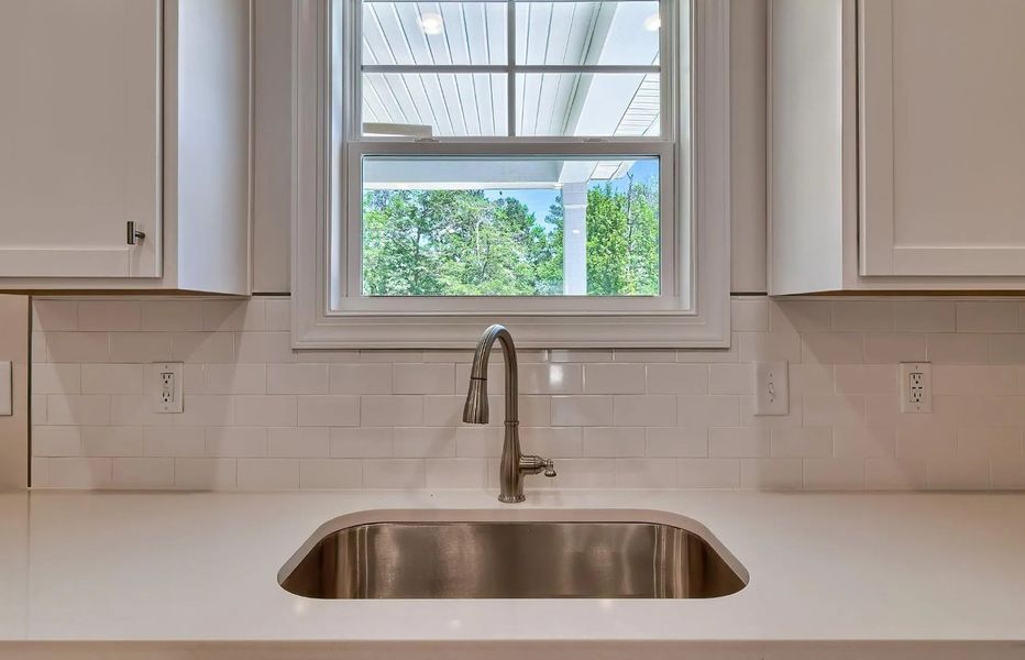 Furnished interior view inside a new home in Satchel Ford, Columbia (Image 9).