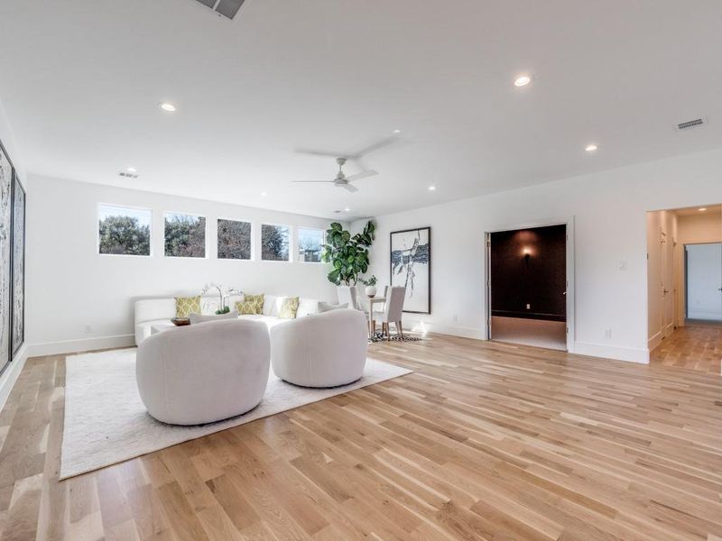 Upstairs Living Room/Gameroom