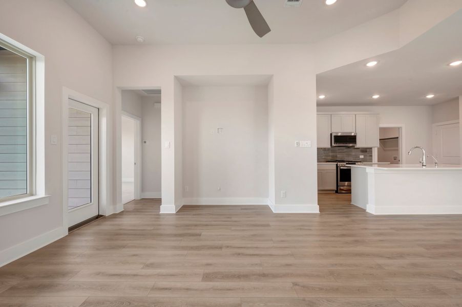 Spacious, unfurnished interior of a new home in The Meadows, Denton (Image 23).