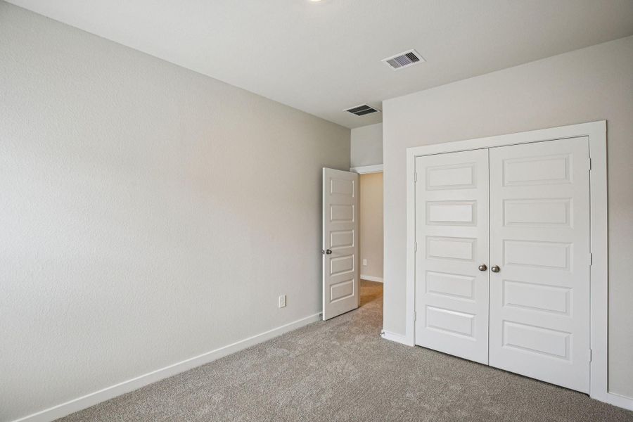 Spacious, unfurnished interior of a new home in Kemah Crossing - City Series, Kemah (Image 27). Spacious, unfurnished interior of a new home in Kemah Crossing - City Series, Kemah (Image 27).