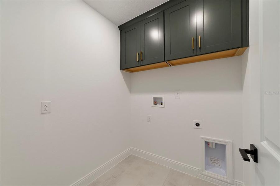 Spacious, unfurnished interior of a new home in Estates at Lake Jesup, Sanford (Image 18).