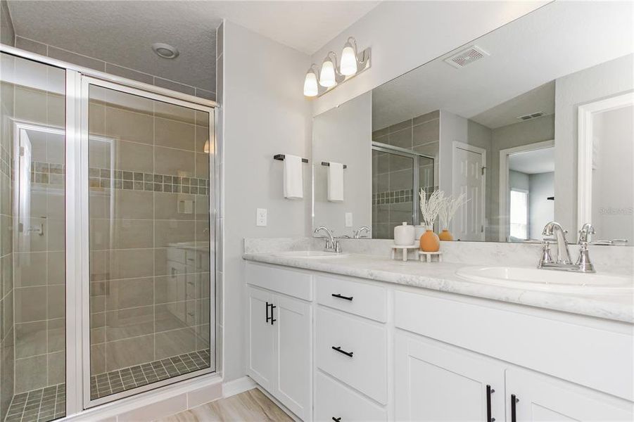 Furnished interior view inside a new home in , Zephyrhills (Image 13).