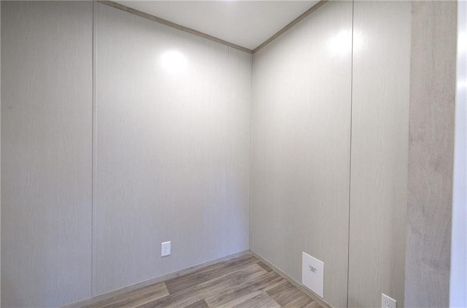 Spacious, unfurnished interior of a new home in , Talking Rock (Image 43).