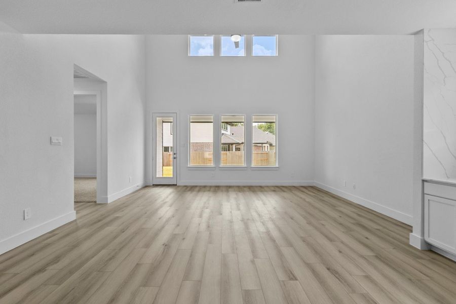 Spacious, unfurnished interior of a new home in Hills of Westlake, Conroe (Image 21). Spacious, unfurnished interior of a new home in Hills of Westlake, Conroe (Image 21).