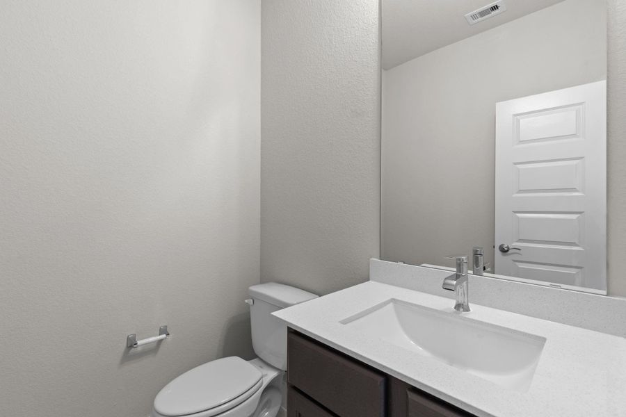 Furnished interior view inside a new home in Barton Creek Ranch, Conroe (Image 7). Furnished interior view inside a new home in Barton Creek Ranch, Conroe (Image 7).