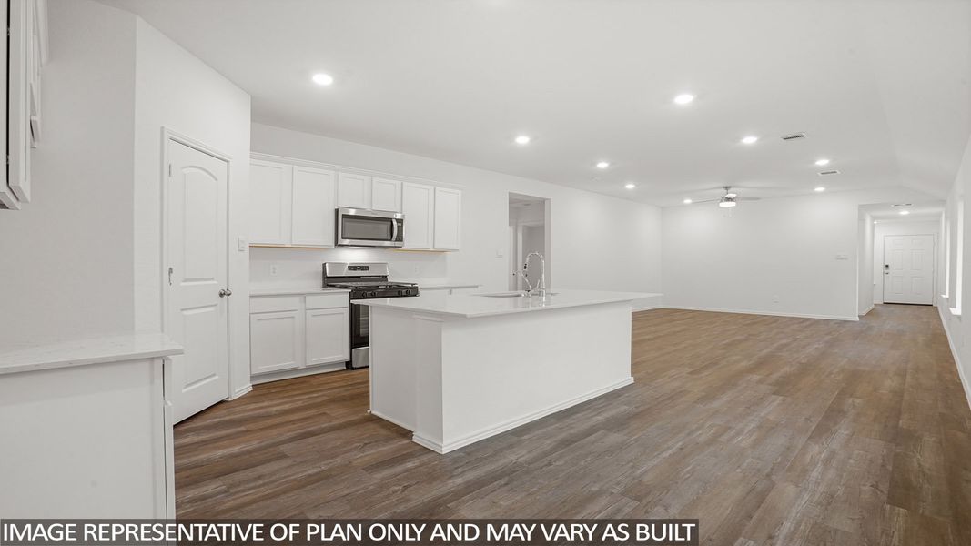 Furnished interior view inside a new home in Cypress Green, Tomball (Image 7). Furnished interior view inside a new home in Cypress Green, Tomball (Image 7).