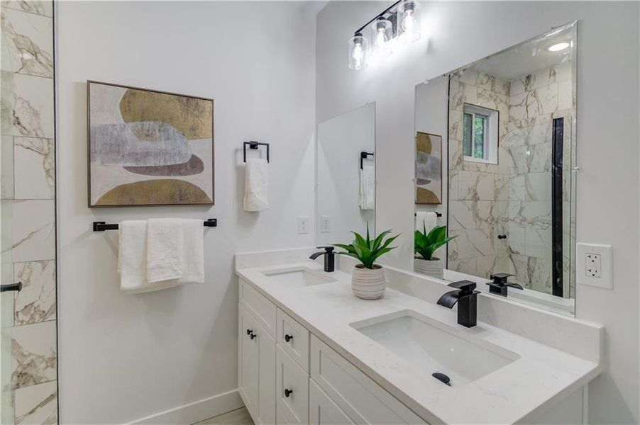 Furnished interior view inside a new home in , Gainesville (Image 7).