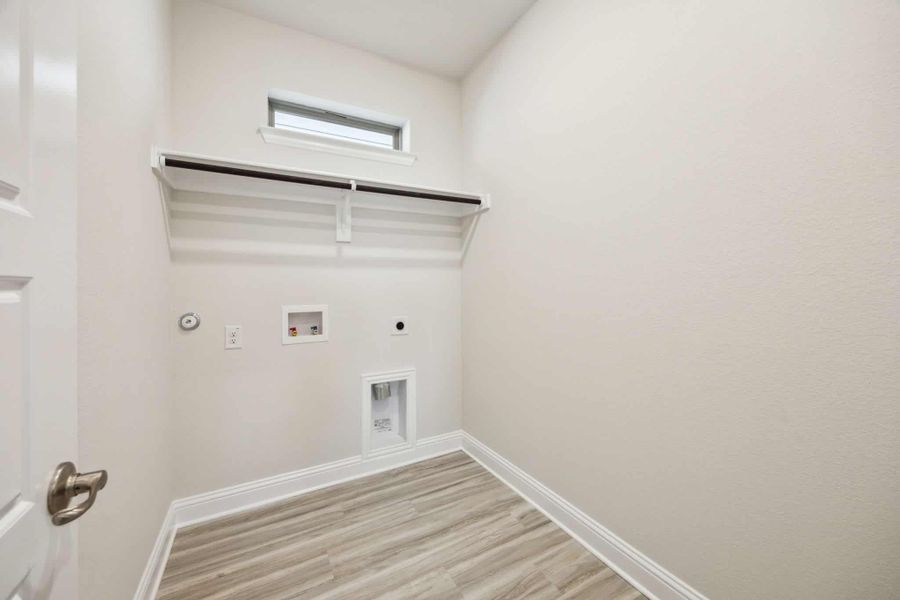 Spacious, unfurnished interior of a new home in Summer Crest, Fort Worth (Image 22). Spacious, unfurnished interior of a new home in Summer Crest, Fort Worth (Image 22).