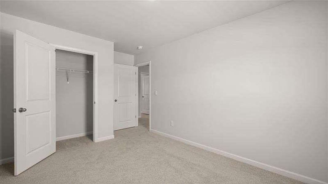 Spacious, unfurnished interior of a new home in Sherwood Manor, College Park (Image 19).