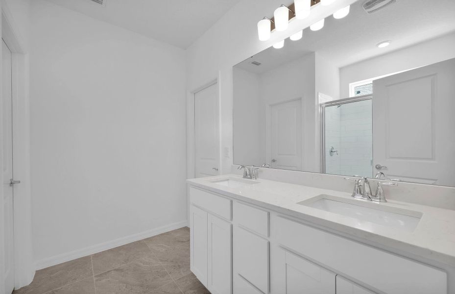 Heston | Owner's Bathroom Heston | Owner's Bathroom