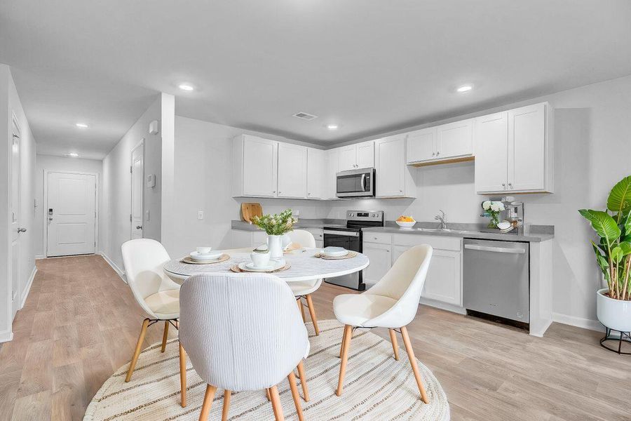 Furnished interior view inside a new home in Stone Ridge, Moncks Corner (Image 6).