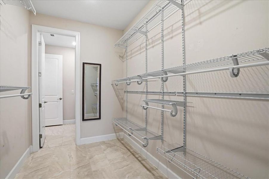 Spacious, unfurnished interior of a new home in , Palmetto (Image 35).