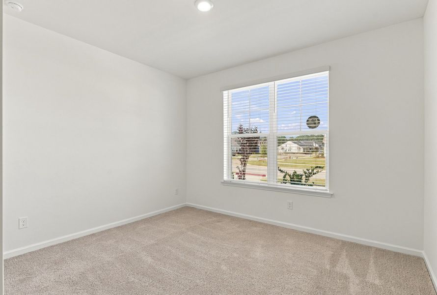 Spacious, unfurnished interior of a new home in The Groves of Berkeley, Moncks Corner (Image 24).