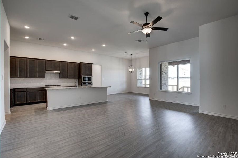 Spacious, unfurnished interior of a new home in The Reserve at Potranco Oaks, Castroville (Image 48).
