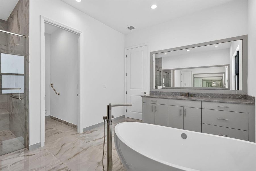 32-web-or-mls-7R7A8980 32-web-or-mls-7R7A8980