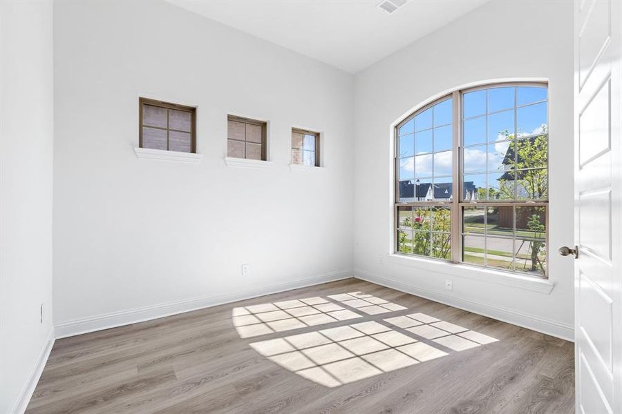 Spacious, unfurnished interior of a new home in Sandbrock Ranch, Aubrey (Image 38).