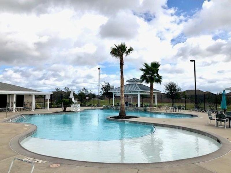 Community amenities in Lago Mar, Texas City (Image 46).