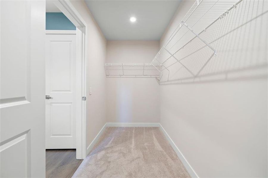 Spacious, unfurnished interior of a new home in , Dallas (Image 32).