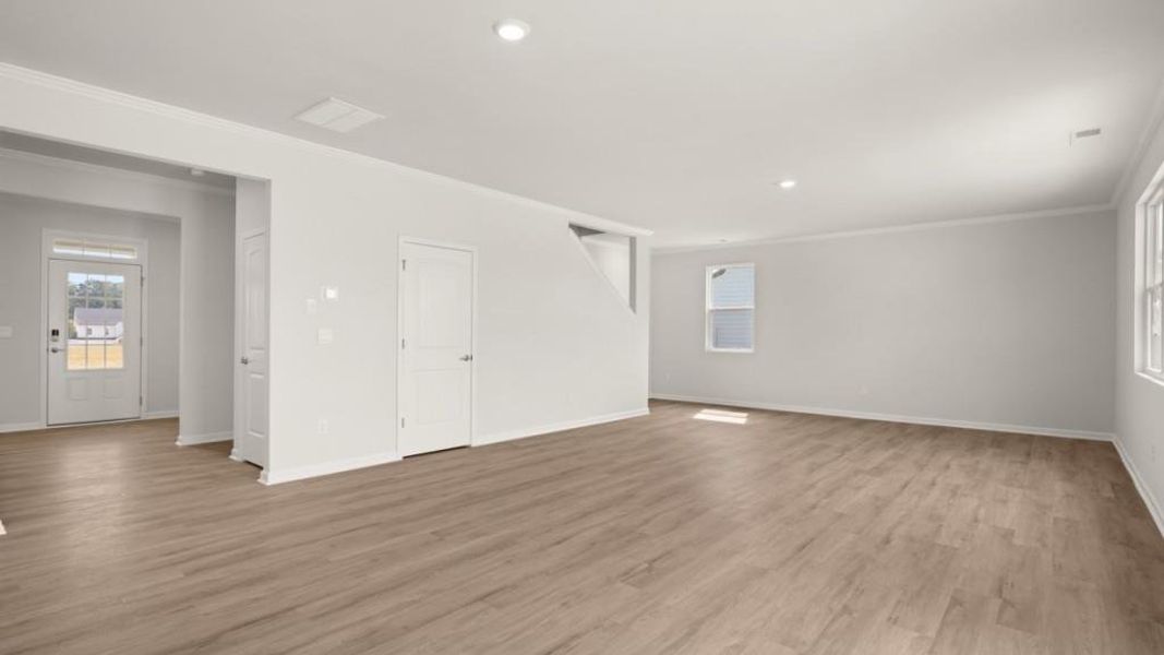 Spacious, unfurnished interior of a new home in Fairway 17 at Mirror Lake, Villa Rica (Image 13).