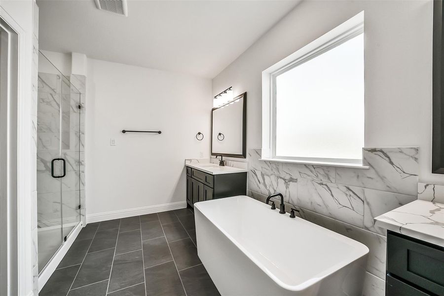 Furnished interior view inside a new home in Sienna 40', Missouri City (Image 19). Furnished interior view inside a new home in Sienna 40', Missouri City (Image 19).