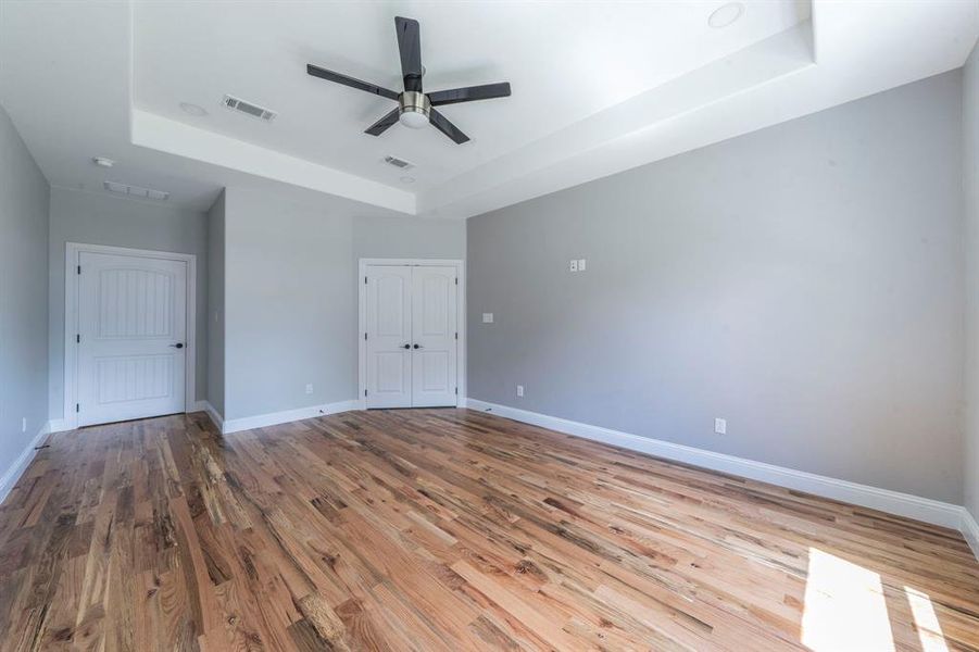 Spacious, unfurnished interior of a new home in , Duncanville (Image 14).