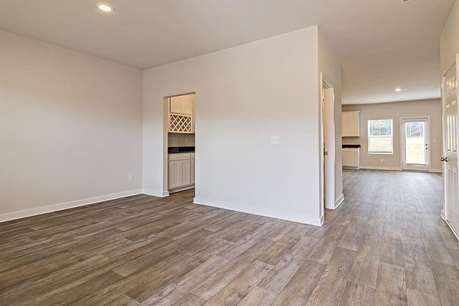 Spacious, unfurnished interior of a new home in Fern Dale, Fairburn (Image 14).