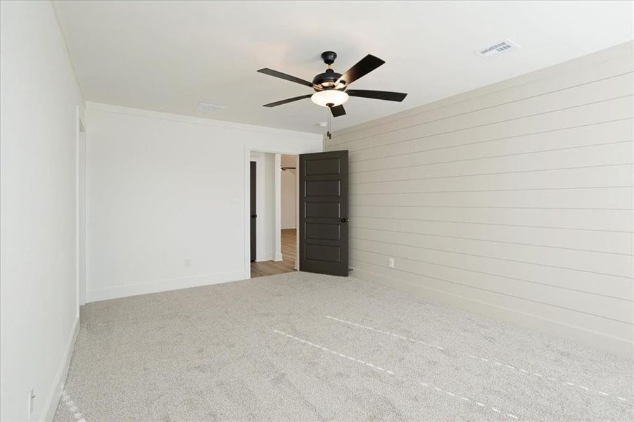 Spacious, unfurnished interior of a new home in The Preserve At Country Ridge, Sherman (Image 12).