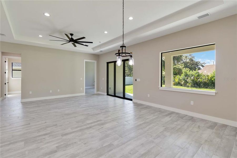 Spacious, unfurnished interior of a new home in , Rotonda West (Image 24).