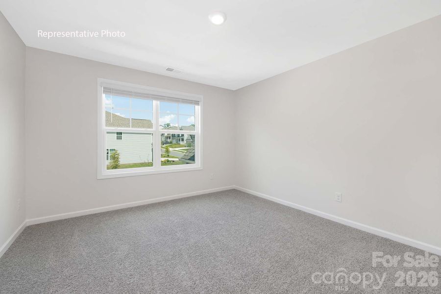 Spacious, unfurnished interior of a new home in Sylvan Creek, Denver (Image 22).