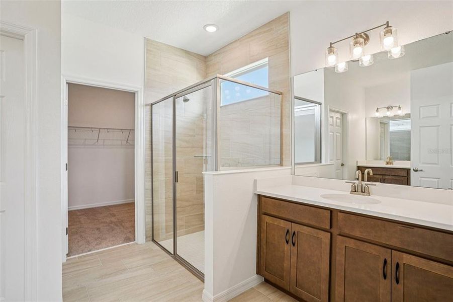 Furnished interior view inside a new home in Oakview, Apopka (Image 7).