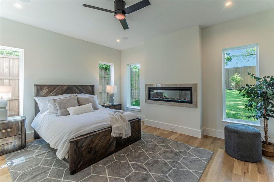 Furnished interior view inside a new home in , Dallas (Image 15).