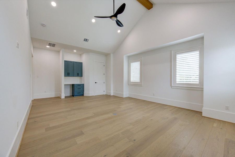 Spacious, unfurnished interior of a new home in , Houston (Image 23). Spacious, unfurnished interior of a new home in , Houston (Image 23).