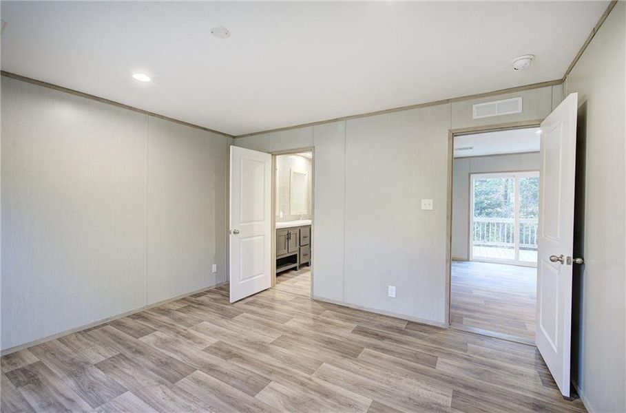 Spacious, unfurnished interior of a new home in , Talking Rock (Image 19).