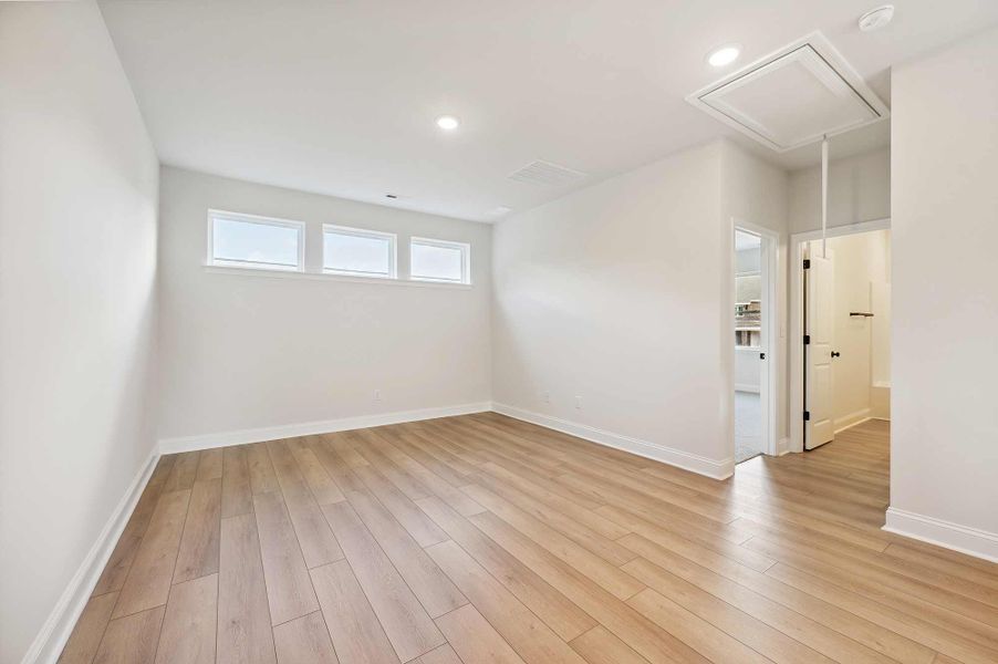 The Whitetail - Retreat