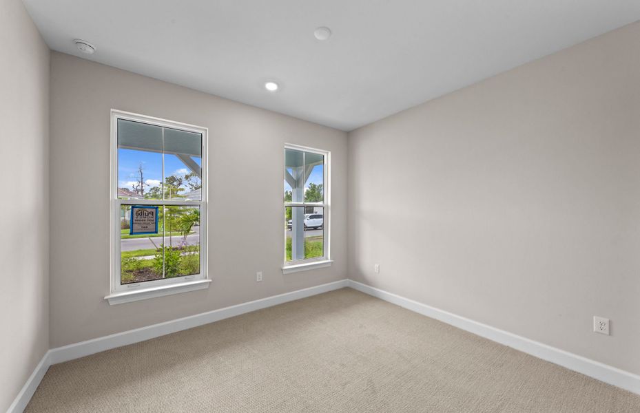 Spacious, unfurnished interior of a new home in Shores at Stillwater, Englewood (Image 19).