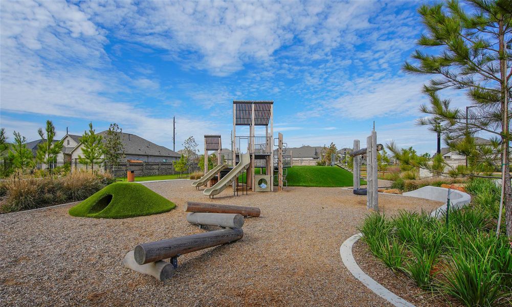 Community amenities in Cypress Green, Hockley (Image 29).