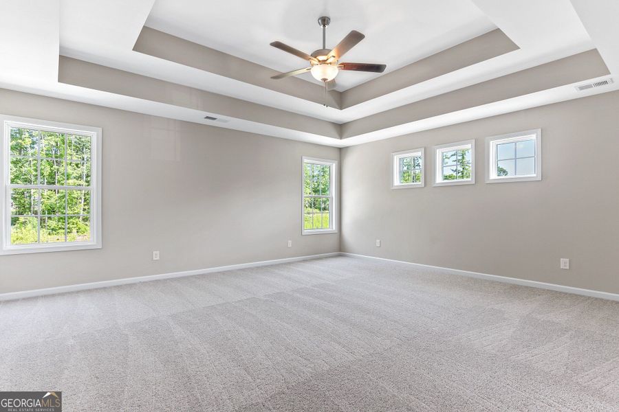 Spacious, unfurnished interior of a new home in Juliette Crossing, Forsyth (Image 44).