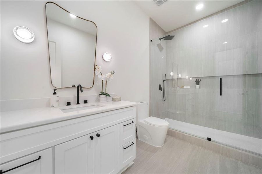 Furnished interior view inside a new home in , Lawrenceville (Image 15).