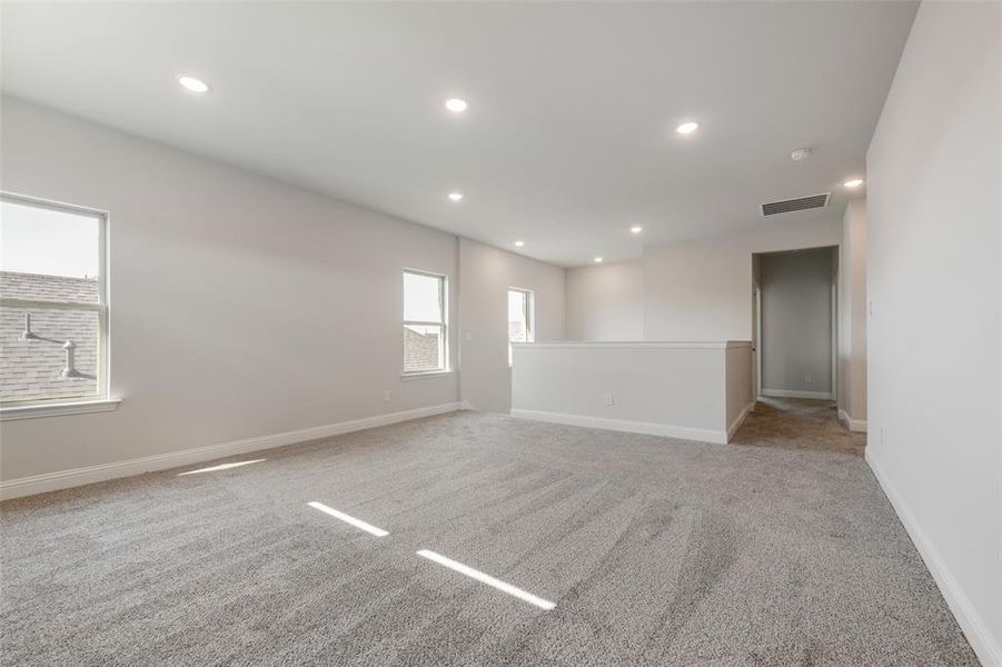 Spacious, unfurnished interior of a new home in Arbors at Legacy Hills, Celina (Image 26).