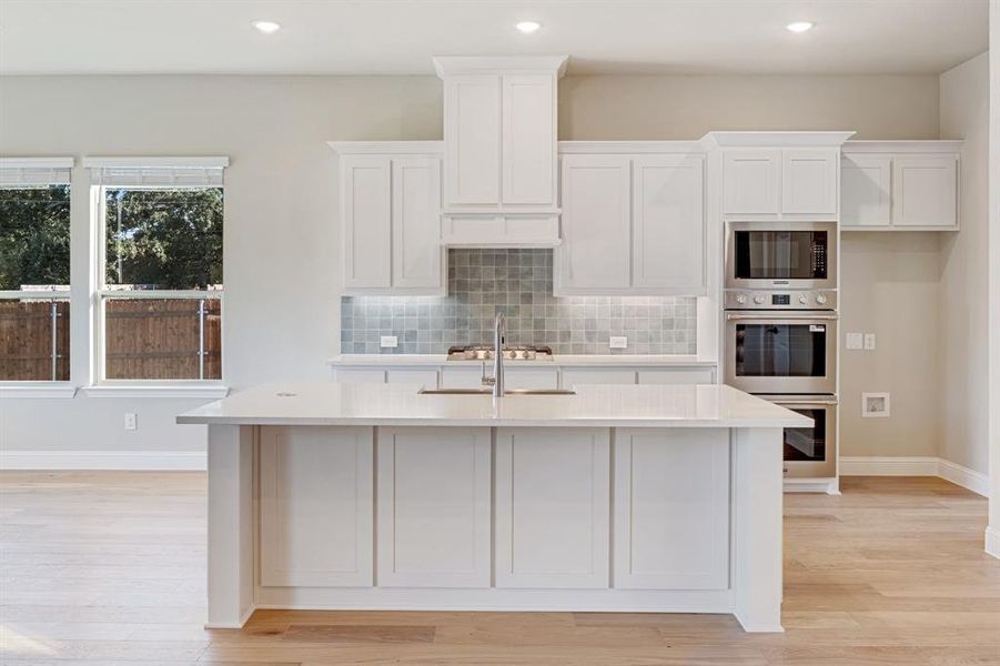 Furnished interior view inside a new home in Triple Diamond Ranch, Mansfield (Image 9).