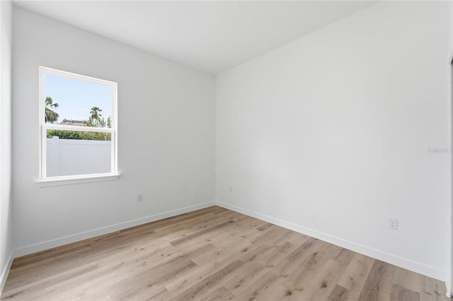 Spacious, unfurnished interior of a new home in , Ocala (Image 26).