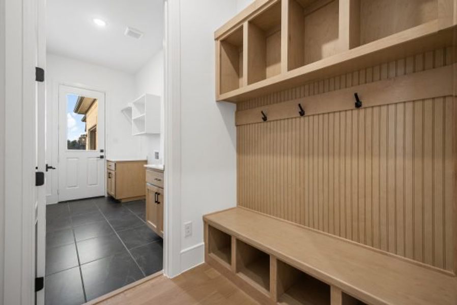 Furnished interior view inside a new home in Heath Golf and Yacht Club, Heath (Image 36).